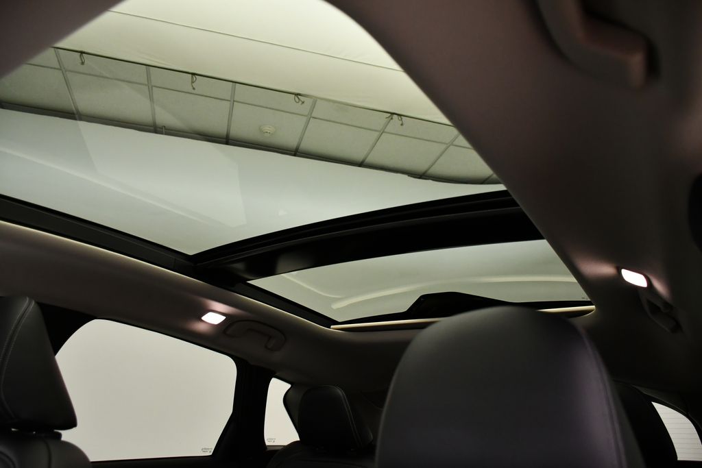 Thumbnail: 2021 INFINITI QX50 - 17