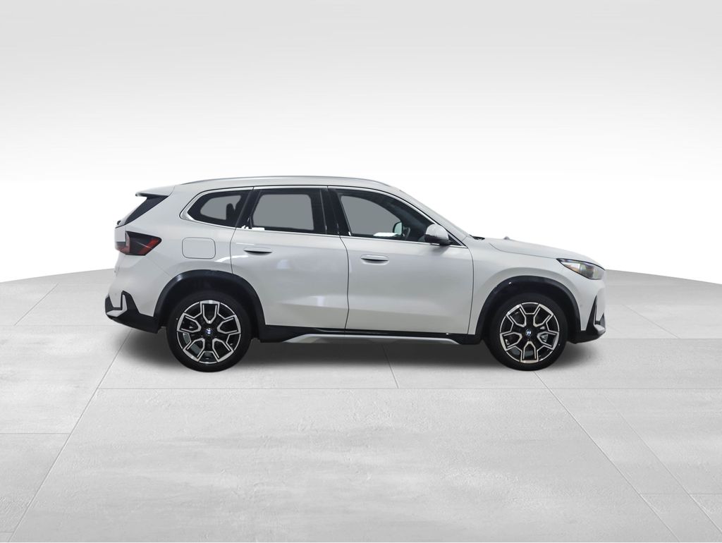 Thumbnail: 2026 BMW X1 - 6