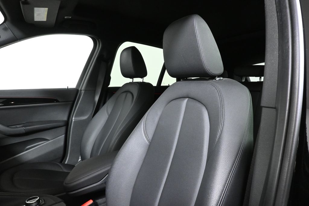 Thumbnail: 2018 BMW X1 - 4