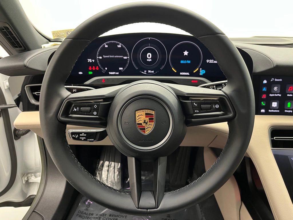 Thumbnail: 2022 Porsche Taycan - 12