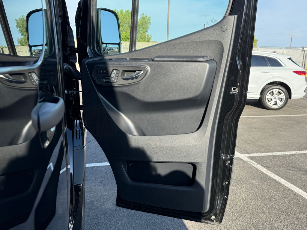 Thumbnail: 2026 Mercedes-Benz Sprinter - 28