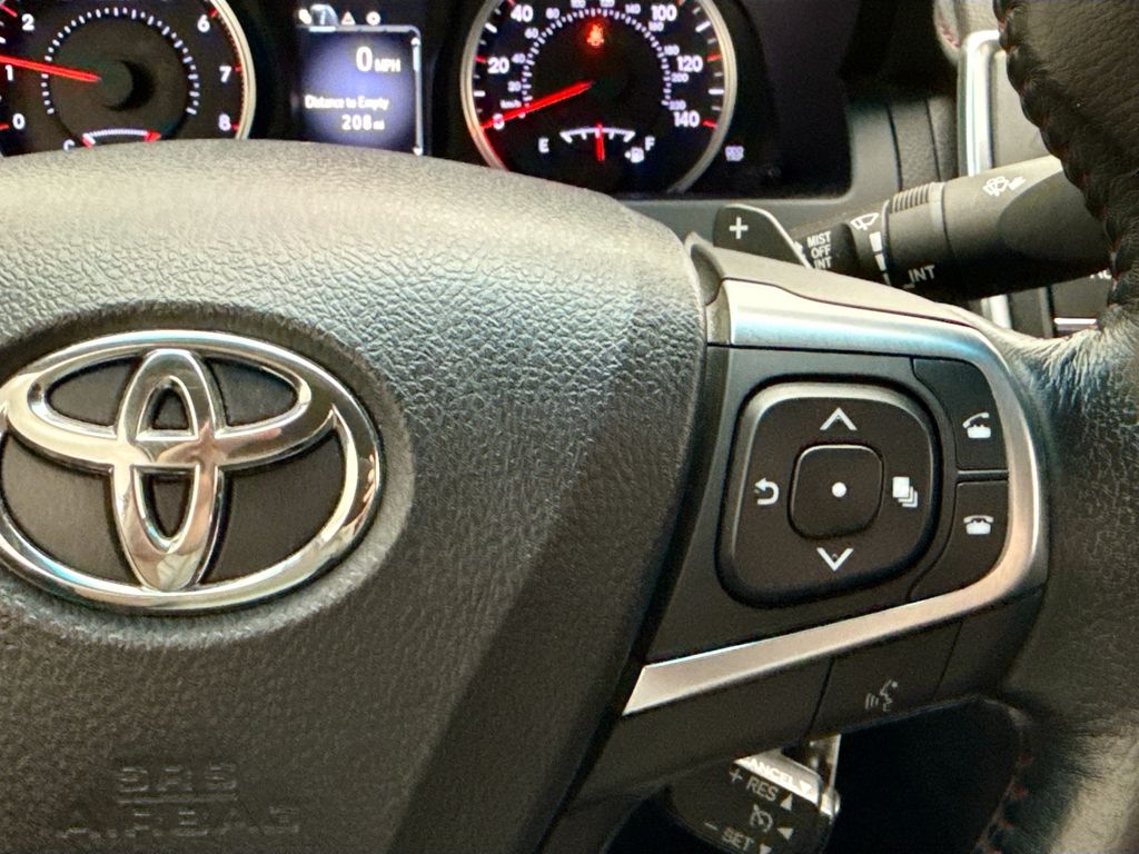 Thumbnail: 2016 Toyota Camry - 12