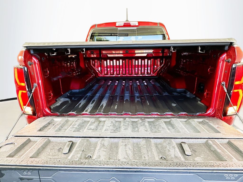 Thumbnail: 2025 Chevrolet Colorado - 25