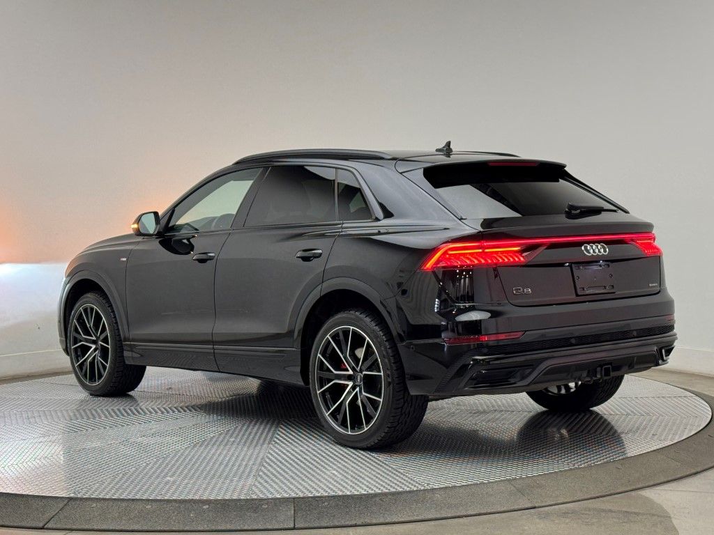 2022 Audi Q8 Premium Plus 8