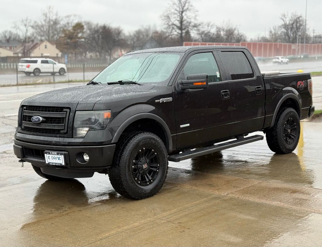 Tuxedo Black Metallic 2014 Ford F-150 FX4 SuperCrew 4WD Pickup Truck Four-Wheel Drive 6-Speed Automatic
