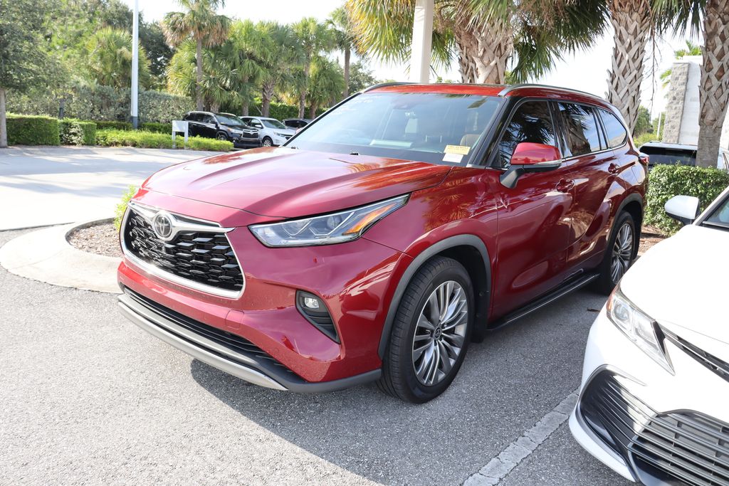 Thumbnail: 2022 Toyota Highlander - 1