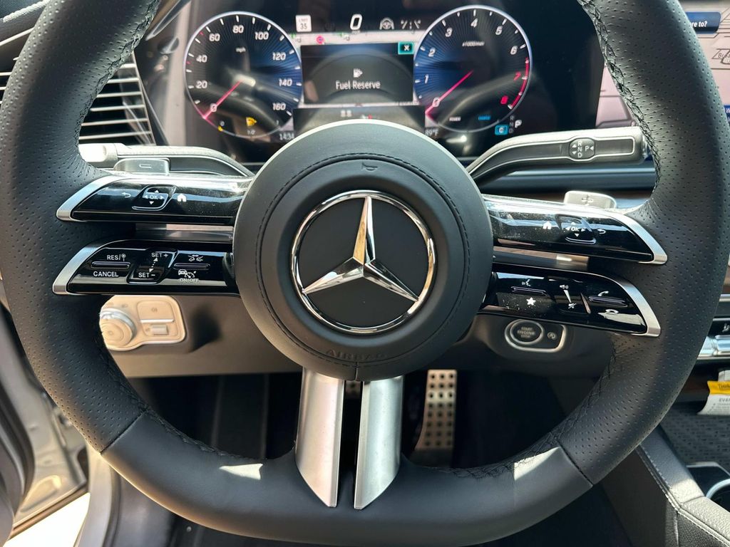 Thumbnail: 2025 Mercedes-Benz GLS - 17