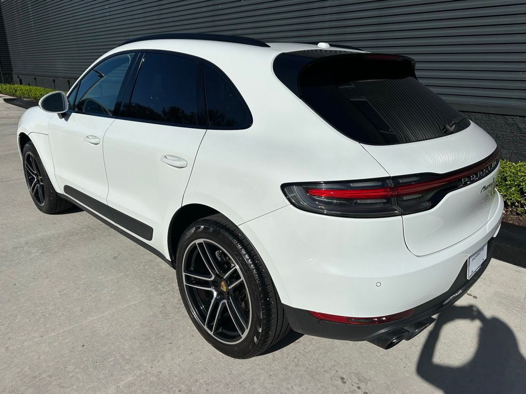 Thumbnail: 2020 Porsche Macan - 3
