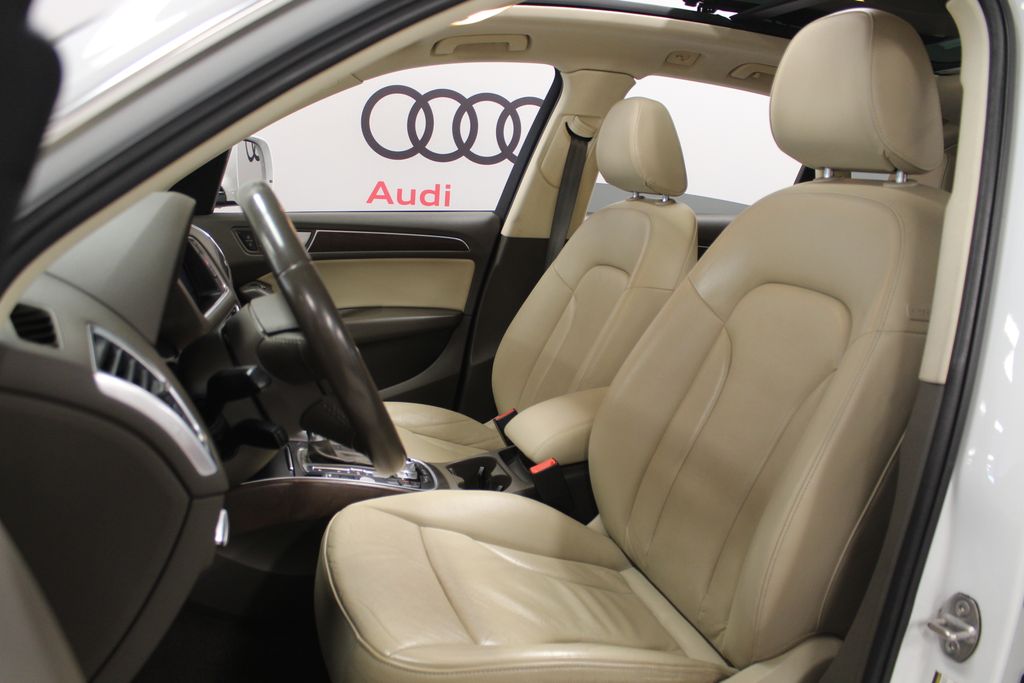 Thumbnail: 2017 Audi Q5 - 11