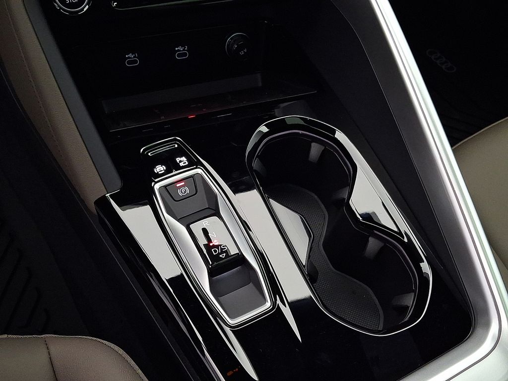 Thumbnail: 2026 Audi Q5 - 11