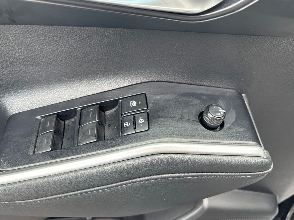 Used 2021 Toyota Highlander SUV