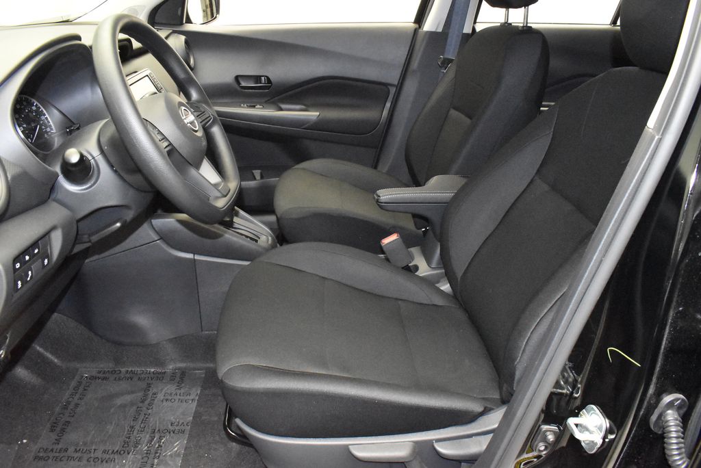 Thumbnail: 2025 Nissan Kicks - 12