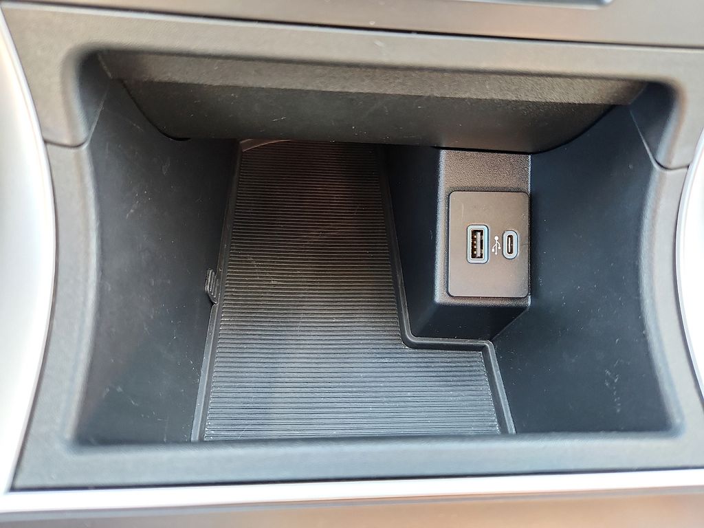 Thumbnail: 2024 Ford Edge - 25