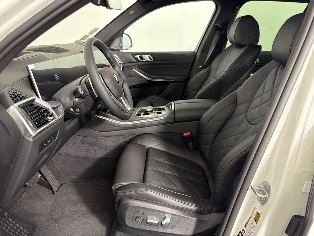 Thumbnail: 2026 BMW X5 - 19