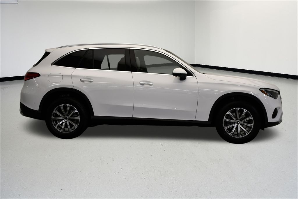 Thumbnail: 2026 Mercedes-Benz GLC - 6