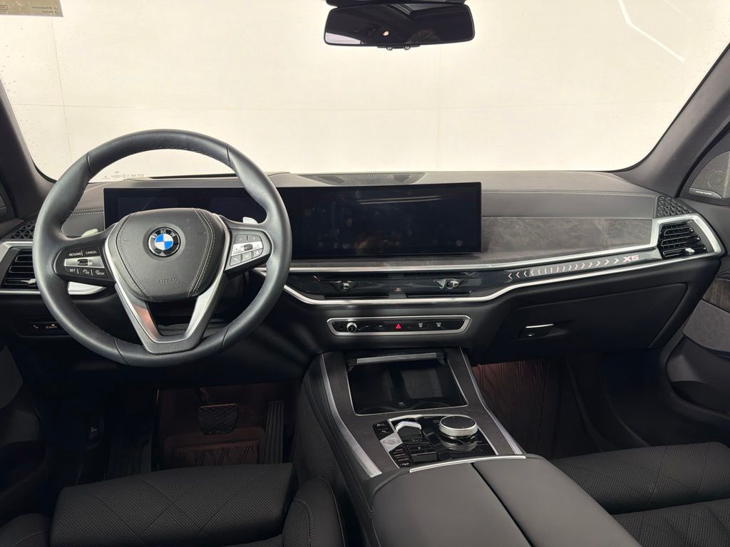 Thumbnail: 2025 BMW X5 - 18