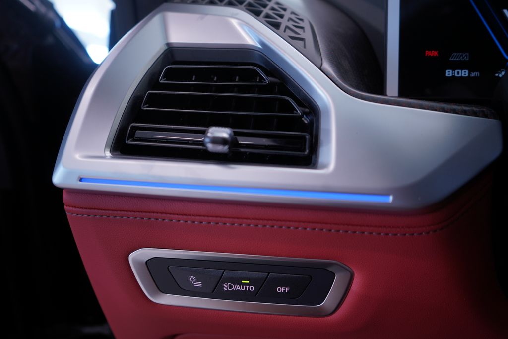 Thumbnail: 2026 BMW XM - 20