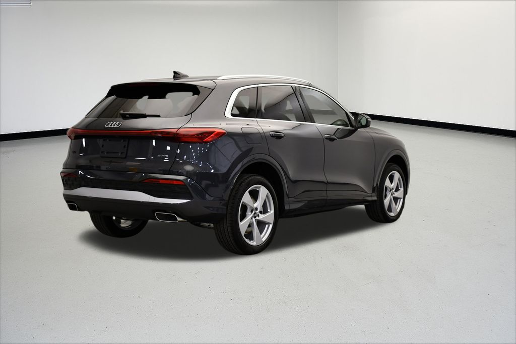 Thumbnail: 2025 Audi Q5 - 5