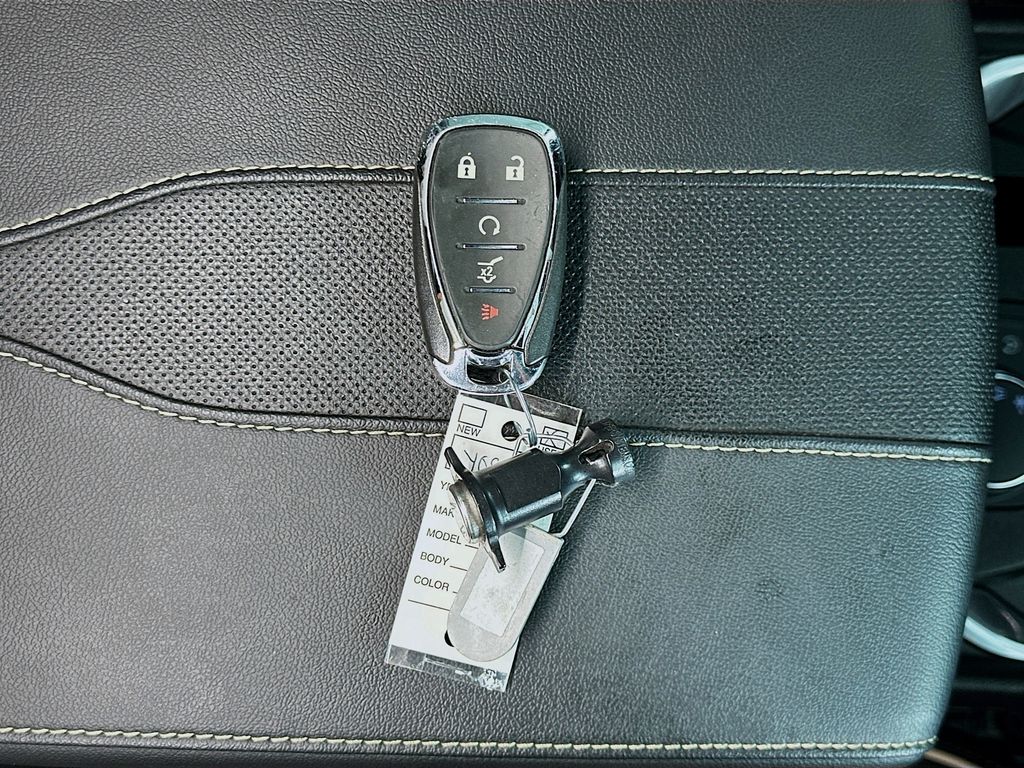 Used 2023 White Chevrolet Premier image 34