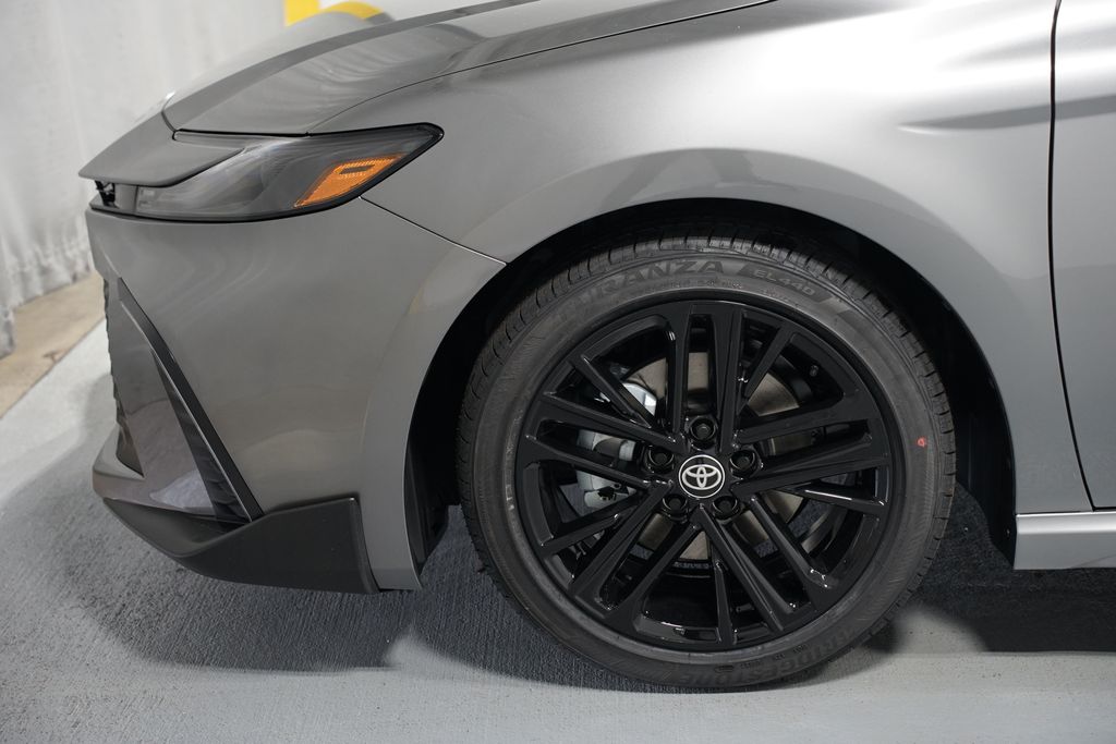 Thumbnail: 2025 Toyota Camry - 5