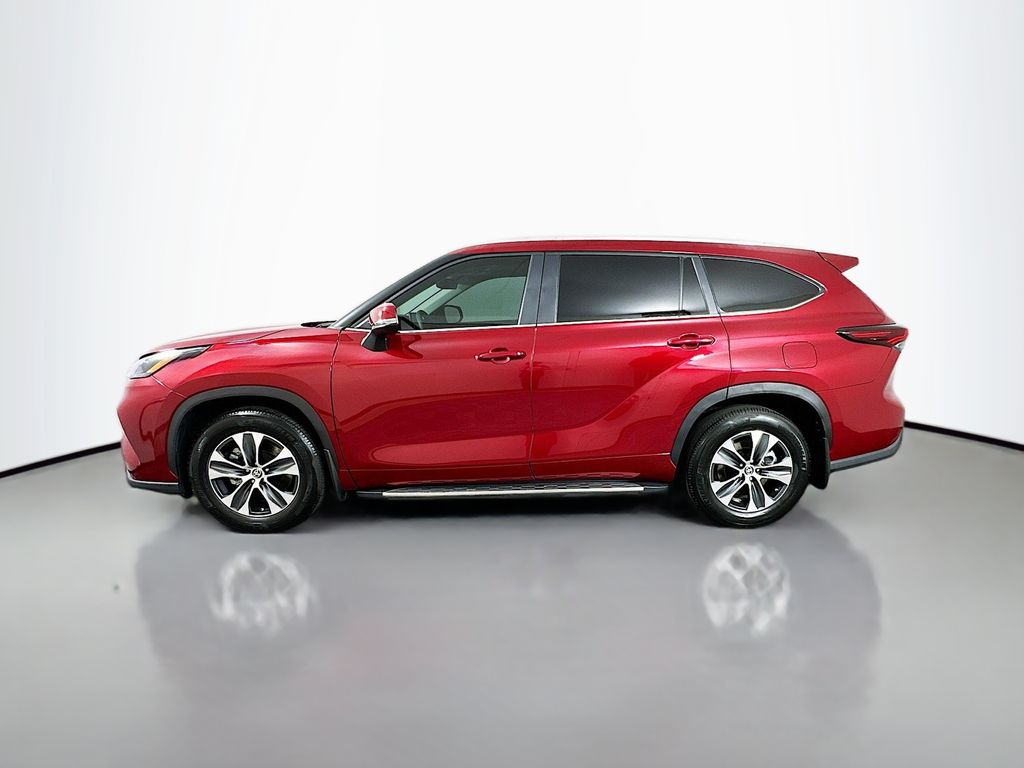 2024 Toyota Highlander XLE 8