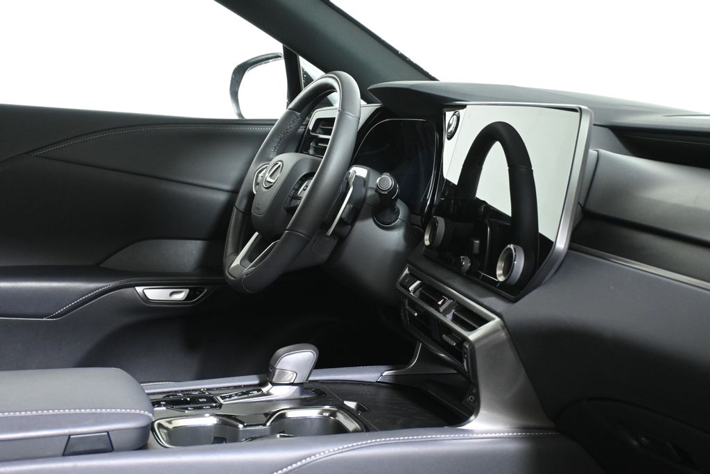 Thumbnail: 2025 Lexus RX - 32