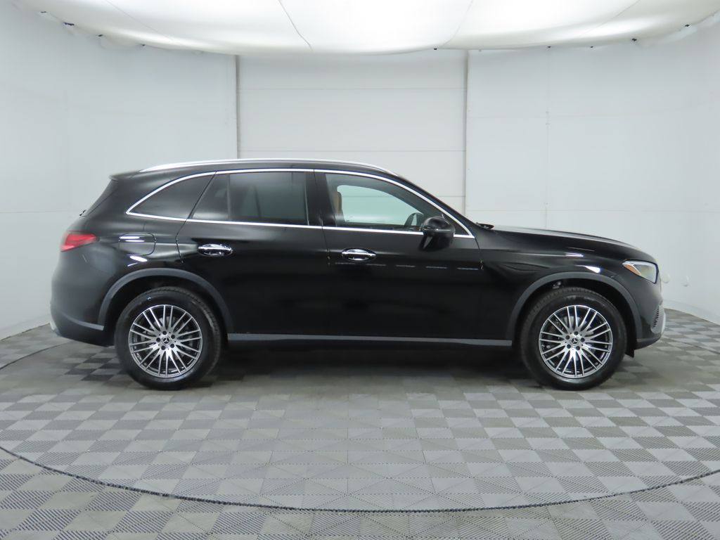 Thumbnail: 2026 Mercedes-Benz GLC - 4