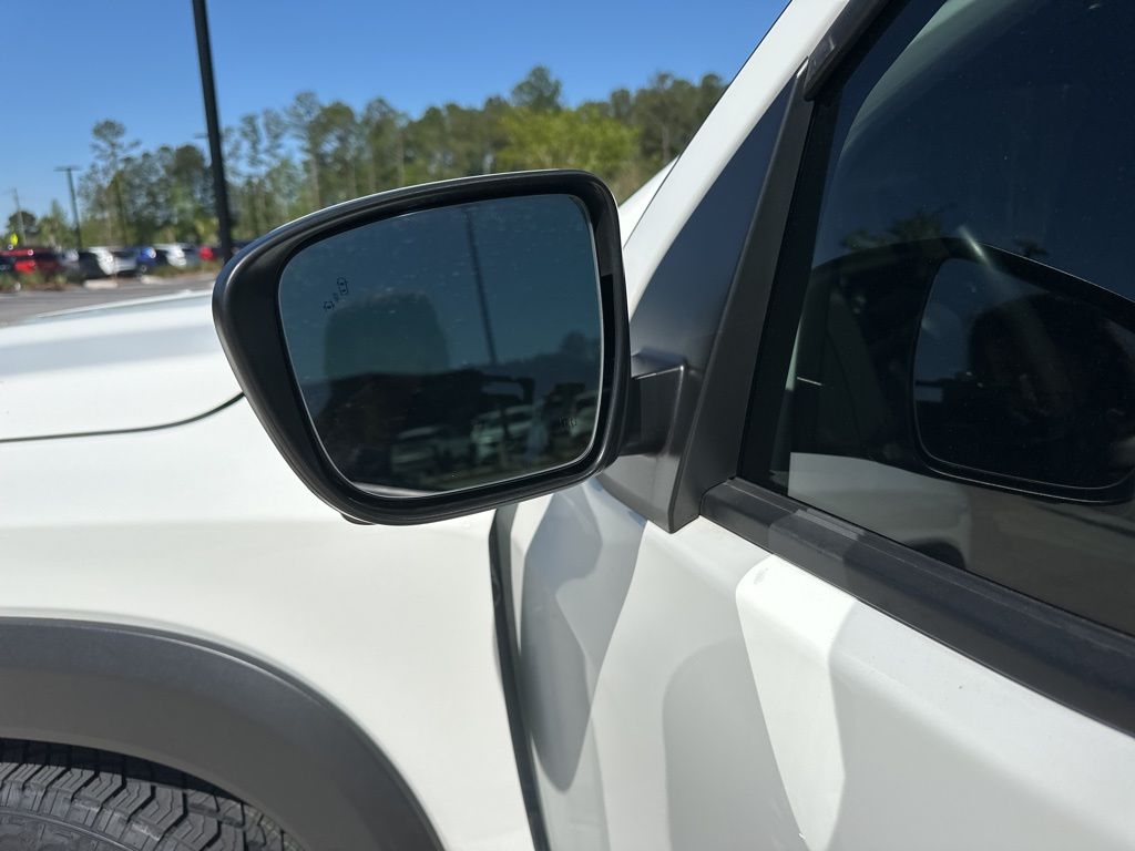 2023 Glacier White Nissan Frontier PRO-X RWD Truck