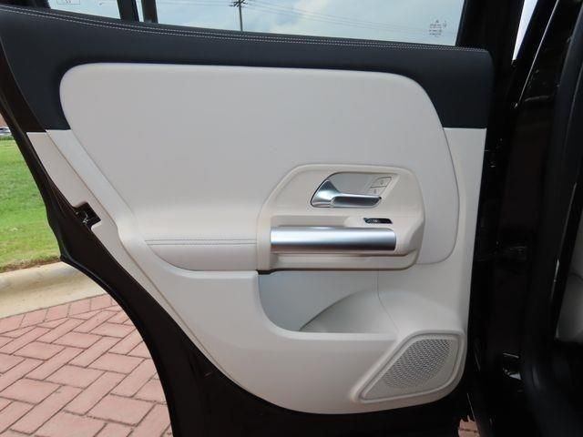 Thumbnail: 2025 Mercedes-Benz GLA - 9