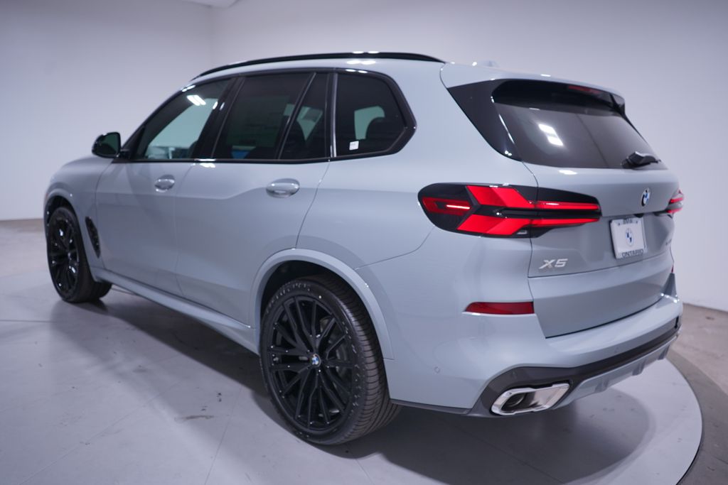 Thumbnail: 2026 BMW X5 - 3