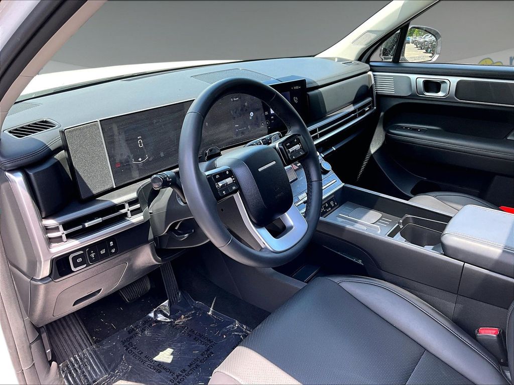 2025 Hyundai Santa Fe — photo 12