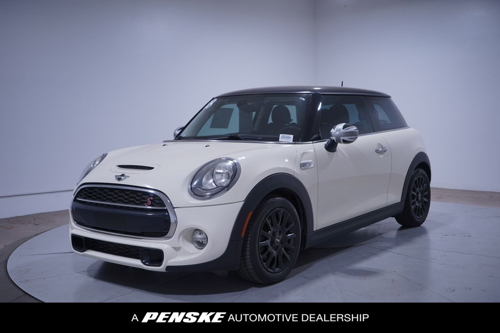 2018 MINI Cooper Base -
                  Ontario, CA