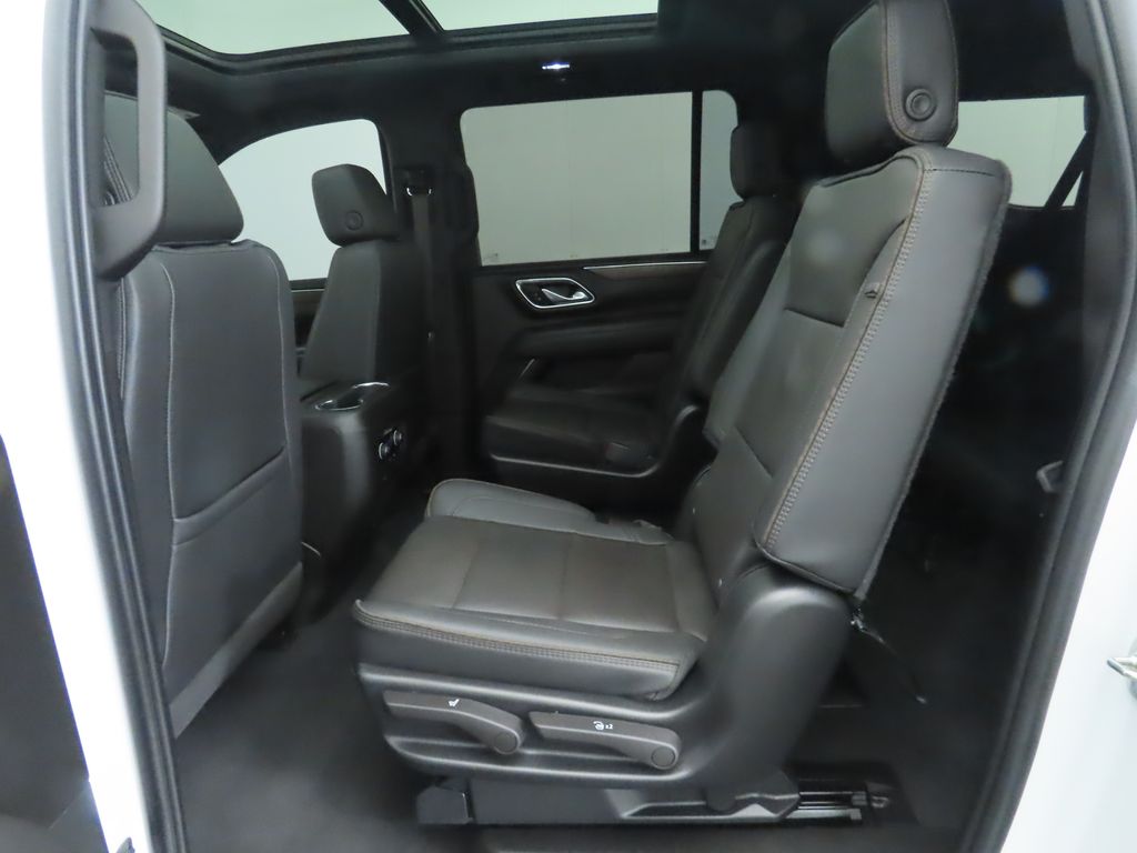 2023 Chevrolet Suburban High Country 21