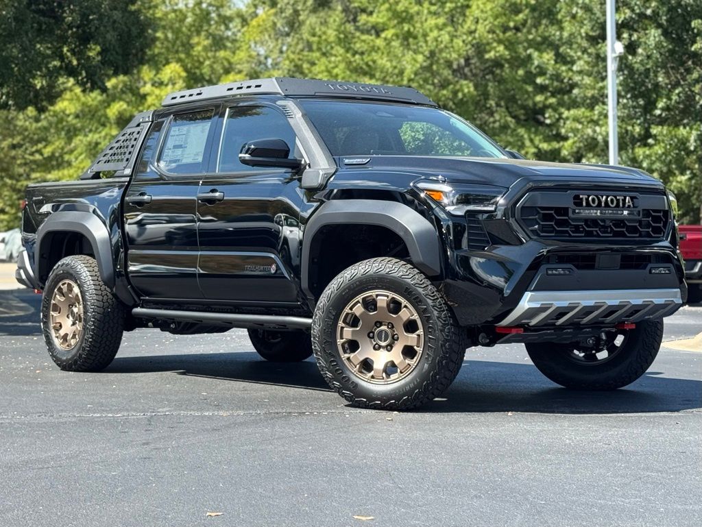 2025 Toyota Tacoma Trailhunter Double Cab photo 2