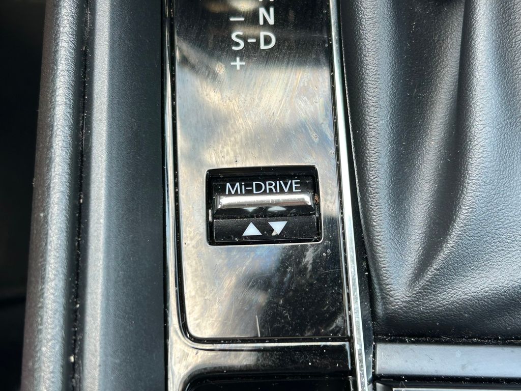 Used 2025 Mazda CX-50 Hybrid SUV