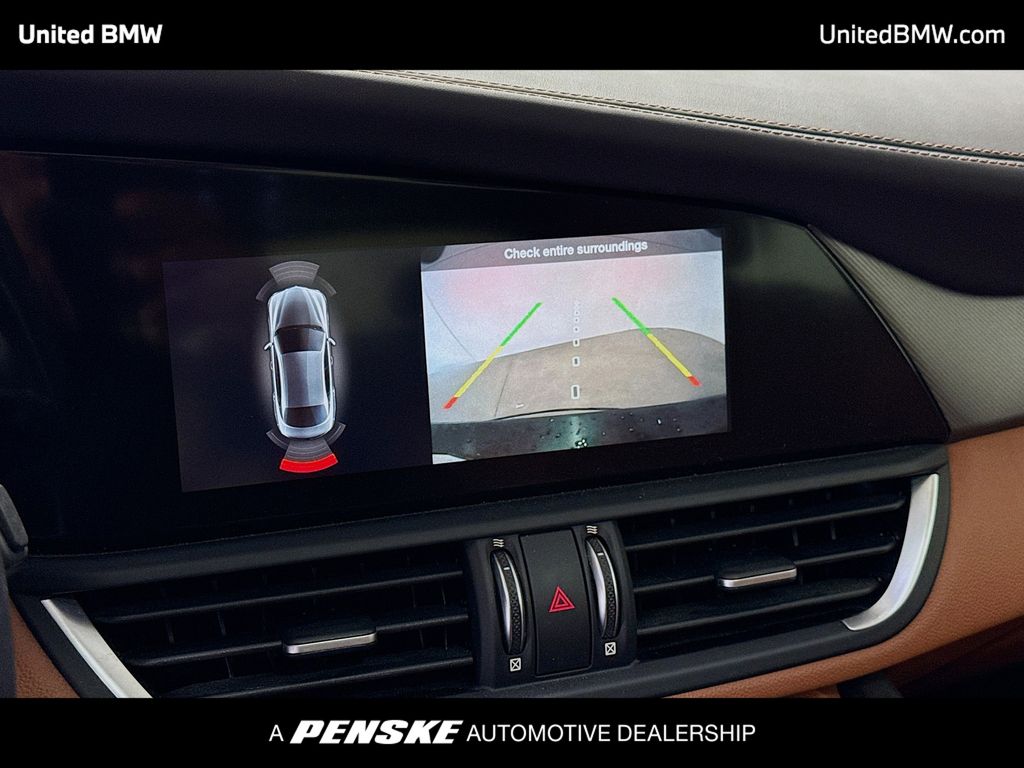 Thumbnail: 2020 Alfa Romeo Giulia - 9