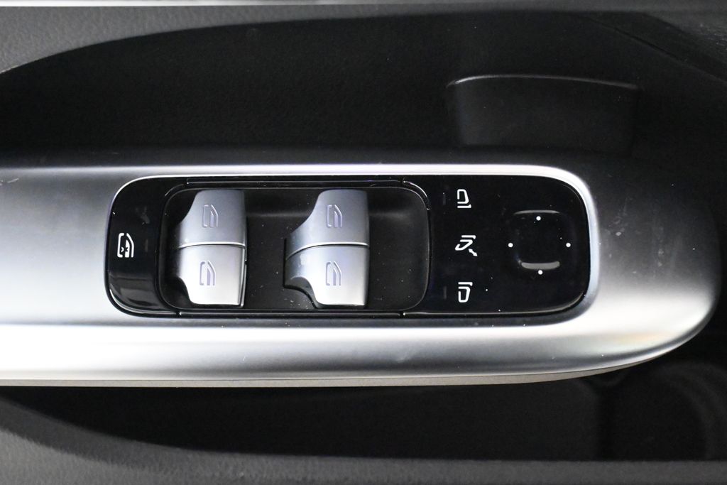 Thumbnail: 2026 Mercedes-Benz C-Class - 26