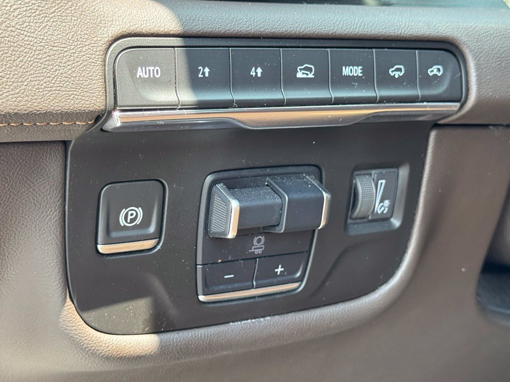 2022 Cadillac Escalade ESV Sport Crystal White - Jim Hudson Acura - Image 16