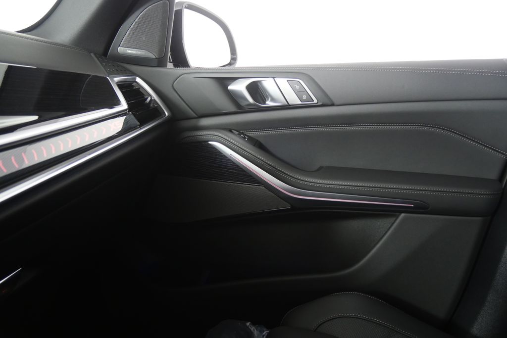 Thumbnail: 2026 BMW X5 - 24