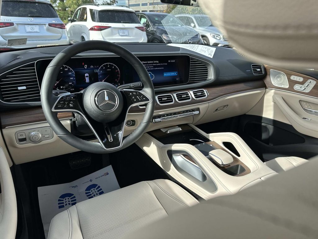 Thumbnail: 2026 Mercedes-Benz GLE - 8