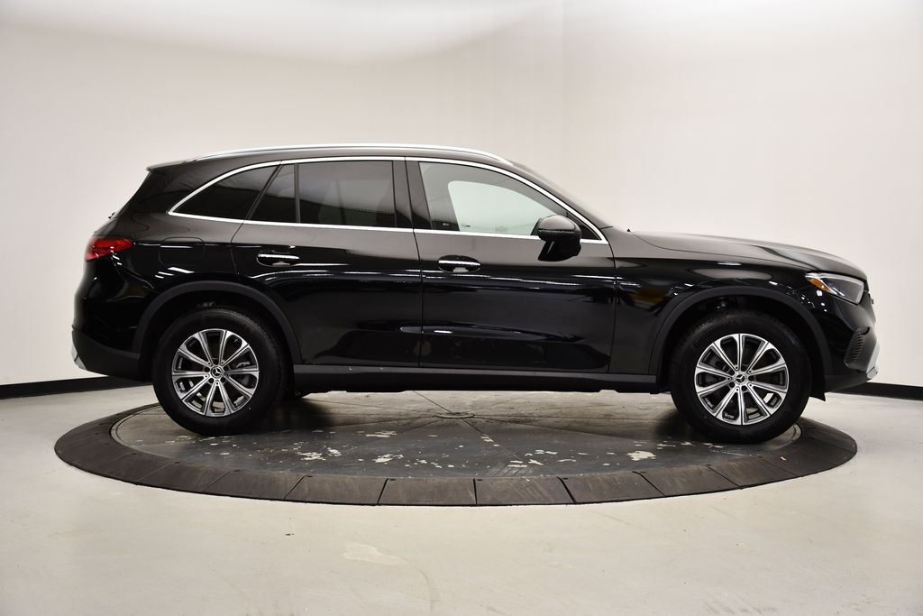 Thumbnail: 2025 Mercedes-Benz GLC - 6