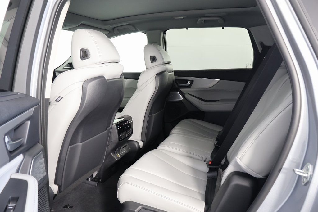 Thumbnail: 2026 Acura MDX - 6