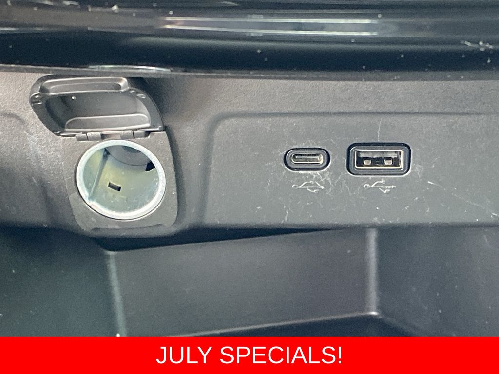 Used 2025 Chevrolet Trax SUV