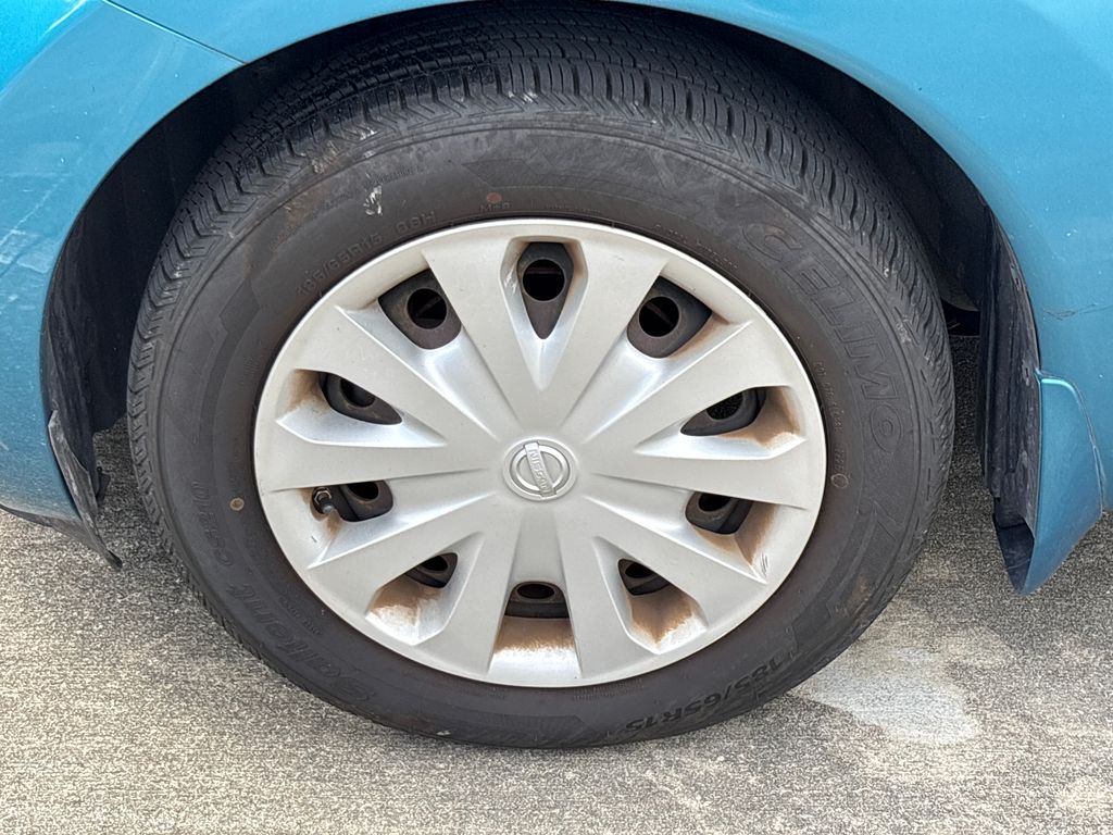 2015 Metallic Peacock Nissan Versa Note SV FWD Hatchback