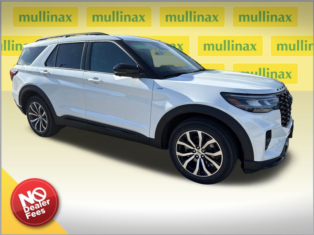 2025 Ford Explorer ST-LINE's photo