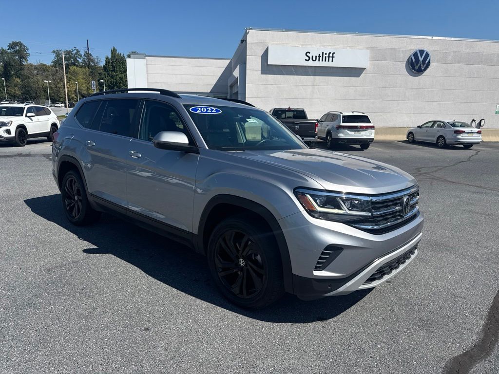 2022 Volkswagen Atlas 3.6L V6 SE w/Technology Silver at Sutliff Volkswagen