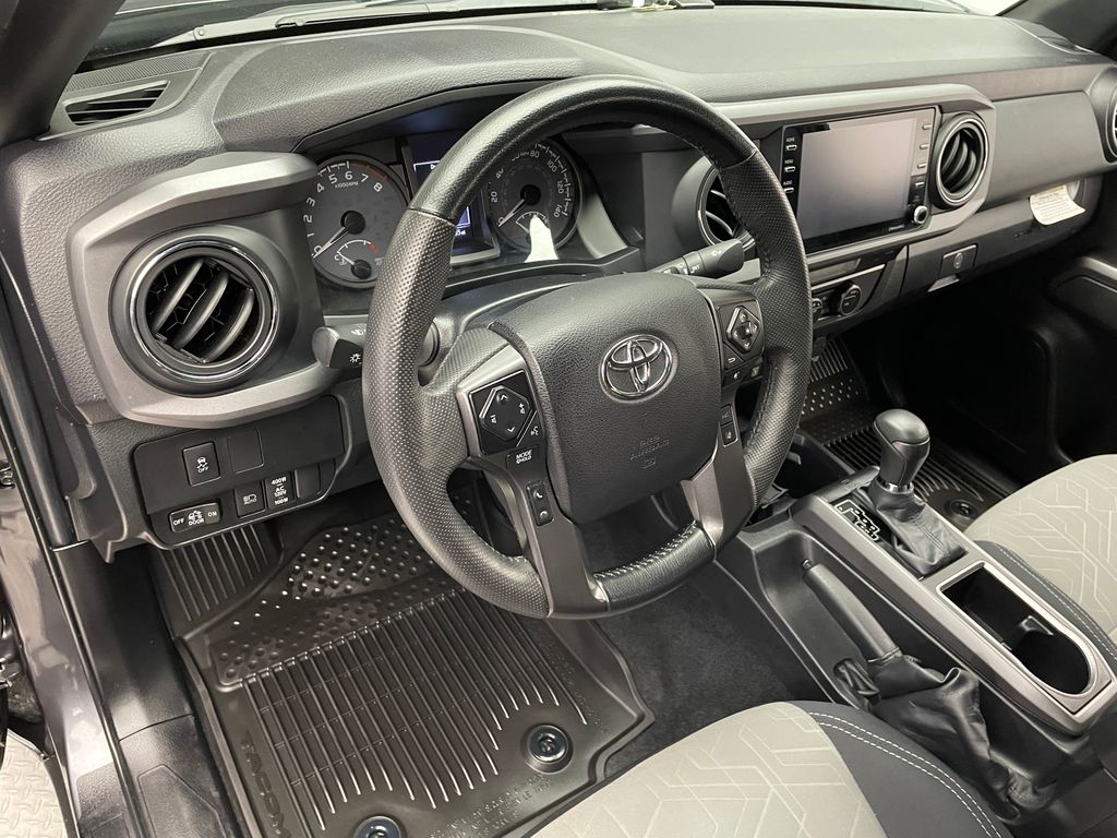 Thumbnail: 2022 Toyota Tacoma - 11