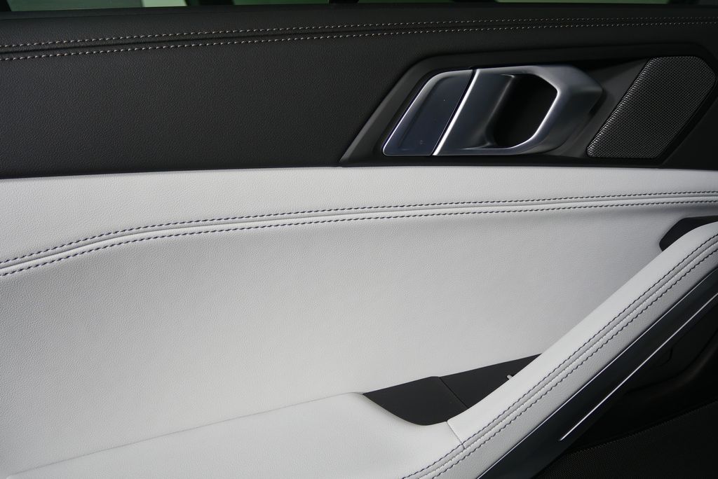 Thumbnail: 2024 BMW X6 - 13