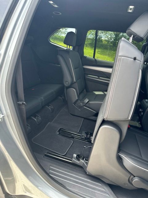 Used 2025 Buick Enclave SUV