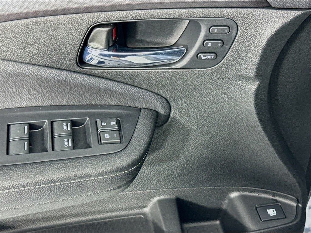 2025 Honda Ridgeline RTL photo